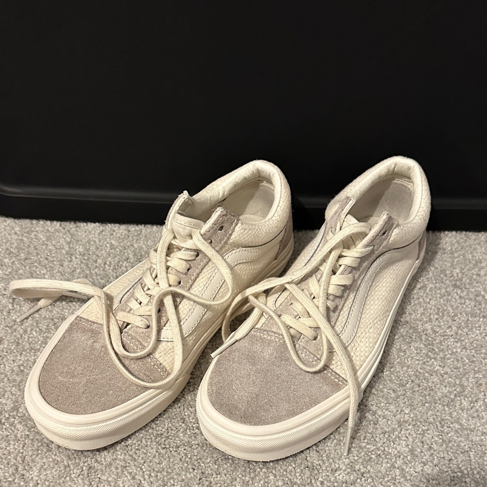 Vans Women's Cream and Gray Casual Sneakers